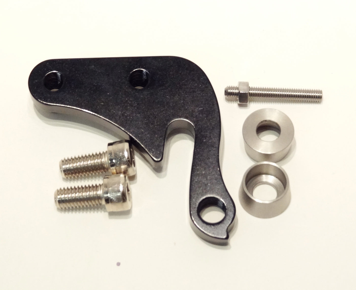 HANGER 135 X 10 GEARED